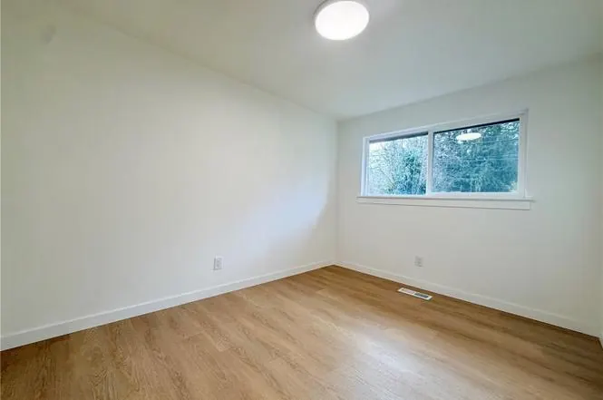 Private bedroom with large window